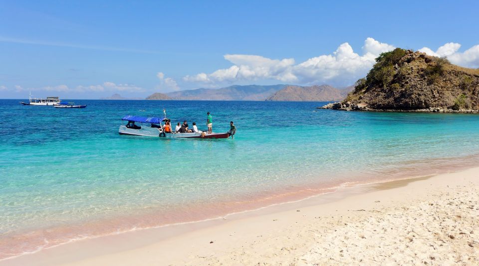 Komodo Islands: Private 2-Day Tour on a Wooden Boat - Highlights and Features