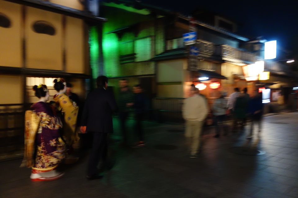 Kyoto: Gion Night Walking Tour - Accessibility Considerations