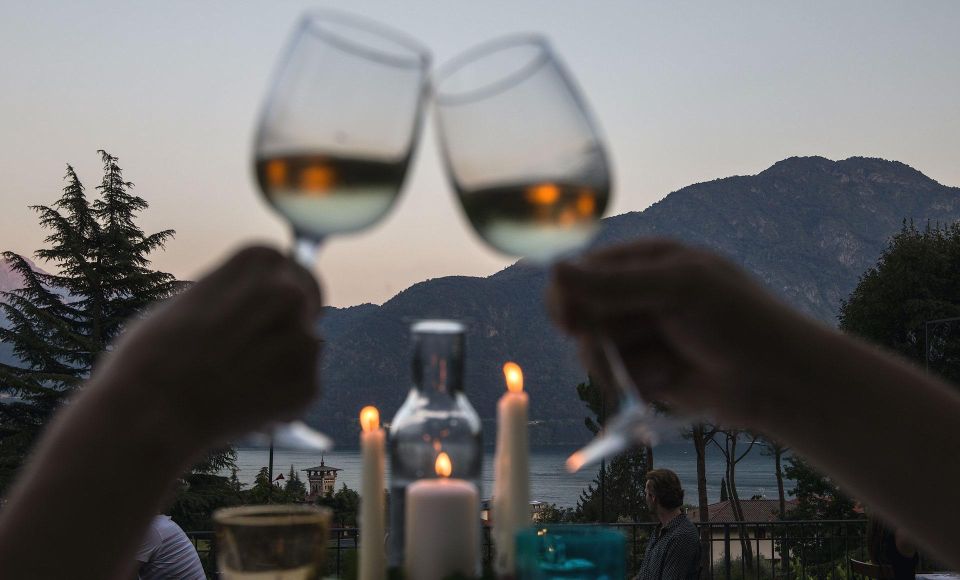 Lake Como, 1690: Tour and Immersive Dinner - Availability and Cancellation Policy