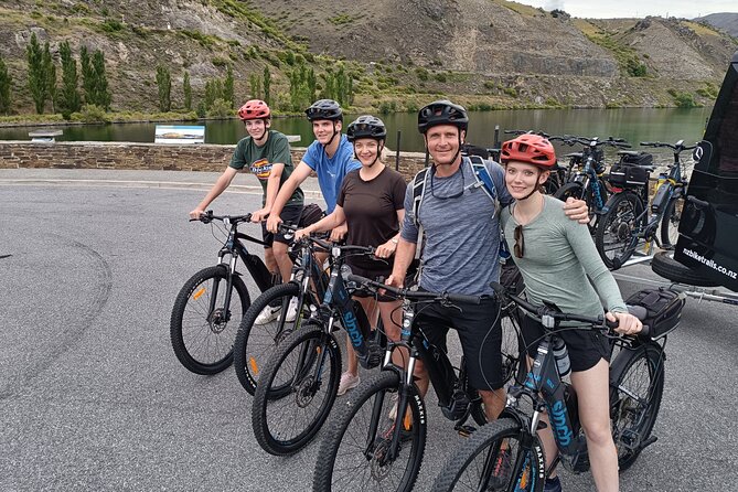 Lake Dunstan Cycleway Bike Rental And Return Shuttle - Exploring Lake Dunstan