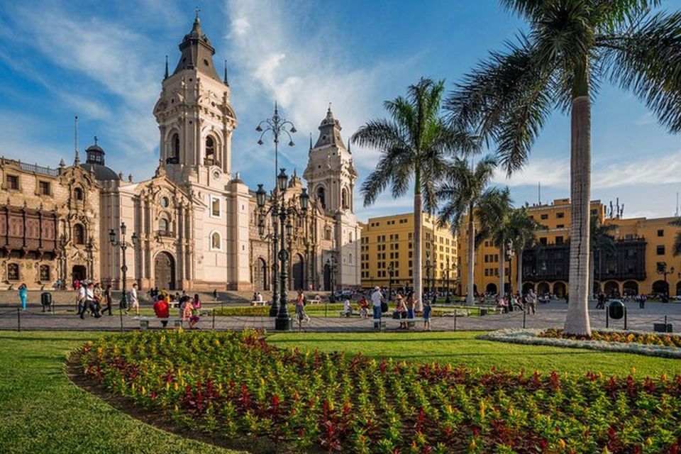 Lima: Panoramic Sightseeing Bus, Walking, and Catacombs Tour - Meeting Point and Logistics