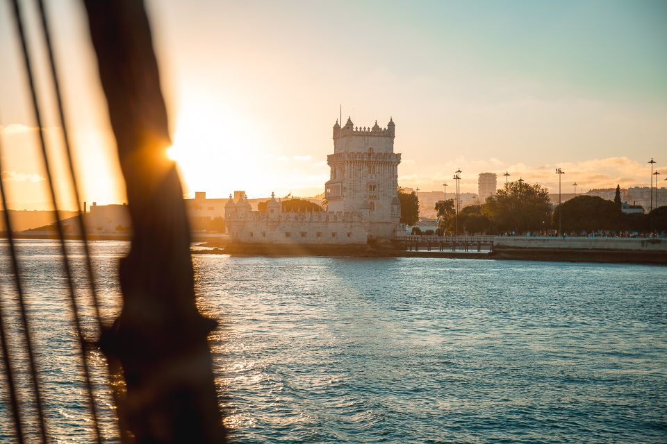 Lisbon: Sunset Boat Party With Live DJ and Night Club Entry - Tips for an Unforgettable Experience