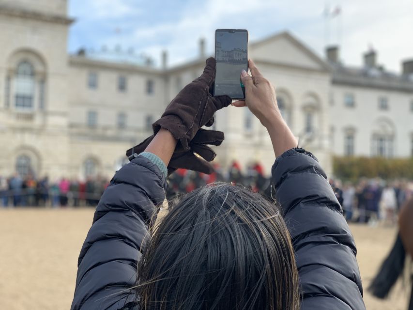 London: Changing of the Guard Private Group or Family Tour - Historical Significance of the Ceremony