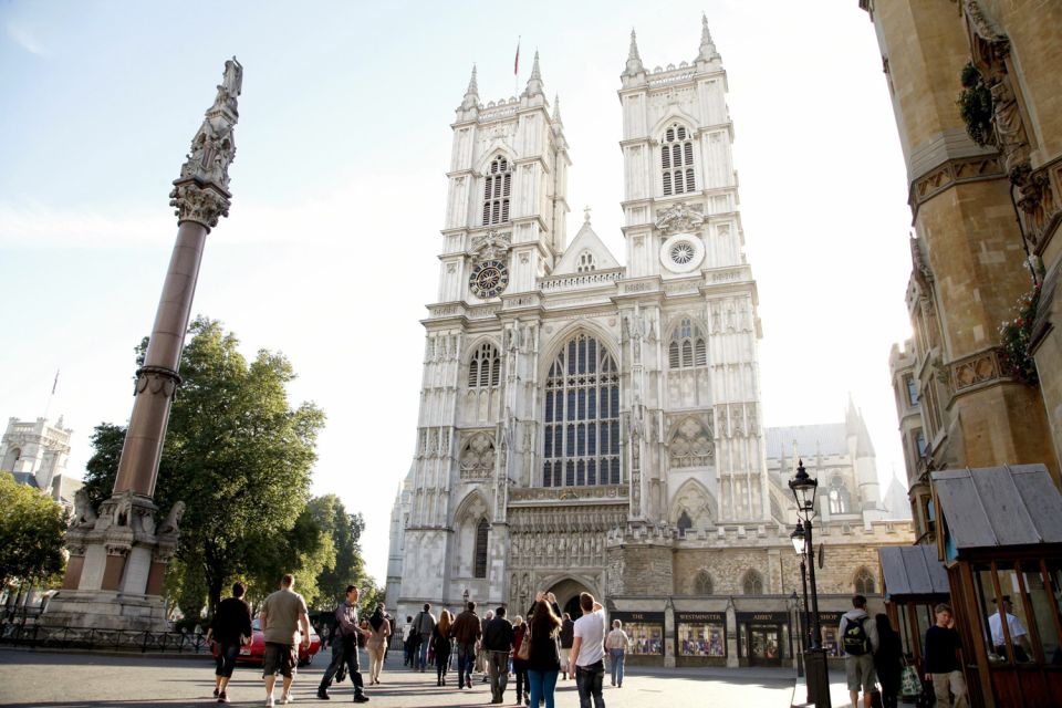 London Vintage Bus Tour and Cream Tea at Harrods - Tips for a Great Experience