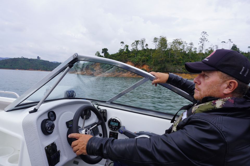 Medellín: Guatapé Private Tour With Helicopter & Boat Ride - Local Attractions