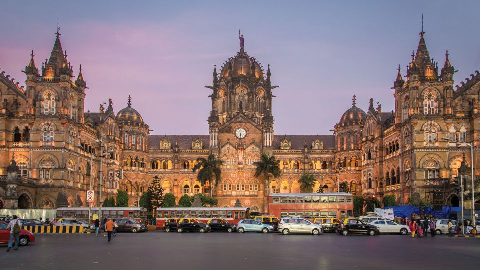 Mumbai: Private Guided Full-Day City Sightseeing Tour - Getting Around Mumbai