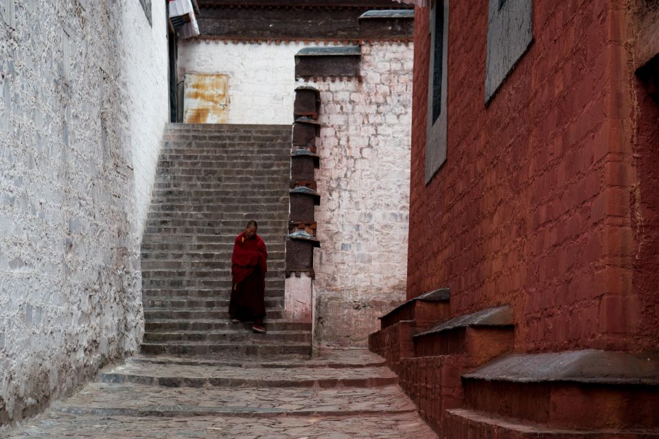 Nepal Tibet Tour 8 Days - Meeting Point Information