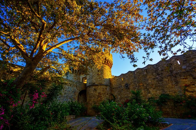 Outdoor Scavenger Hunt and Tour of Rhodes Old Town - Tips for Participants