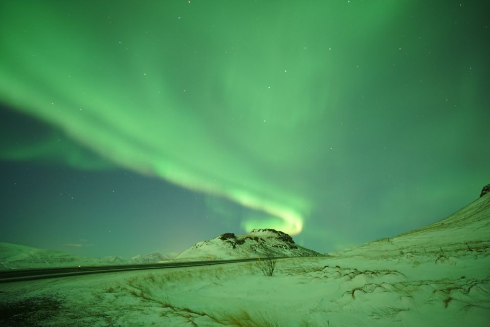 Reykjavik: Northern Lights Minibus Tour With Hot Chocolate - Booking Information and Contact