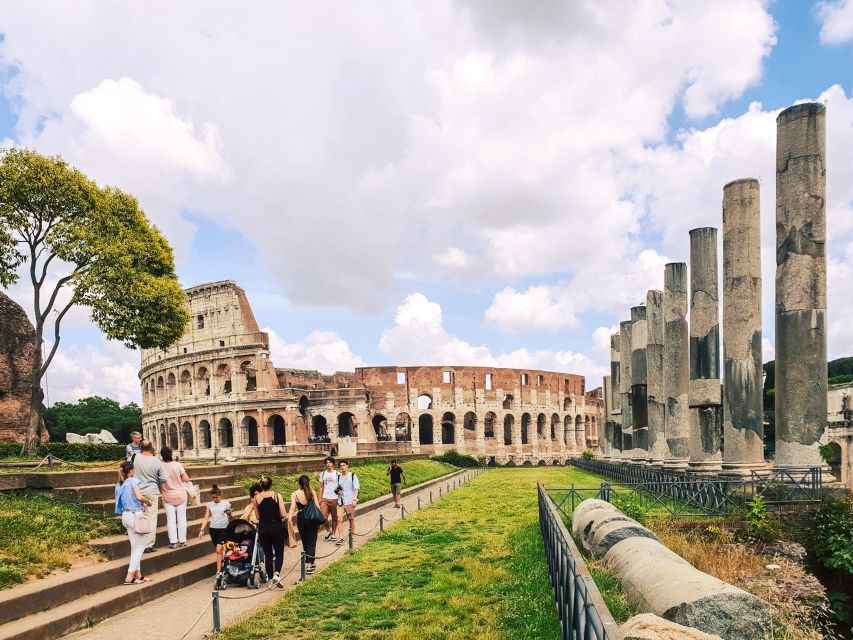 Rome: Colosseum, Palatine Hill and Roman Forum Guided Tour - Expert Guide and Headsets