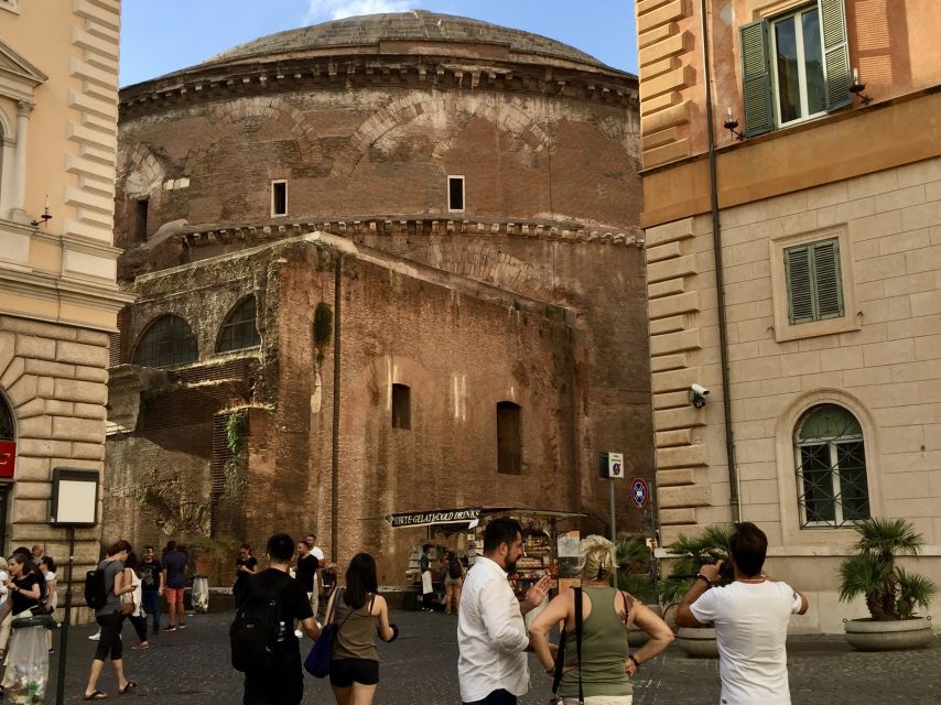 Rome: Pantheon Small Group Tour and Skip-the-Line Ticket - Visiting Important Tombs