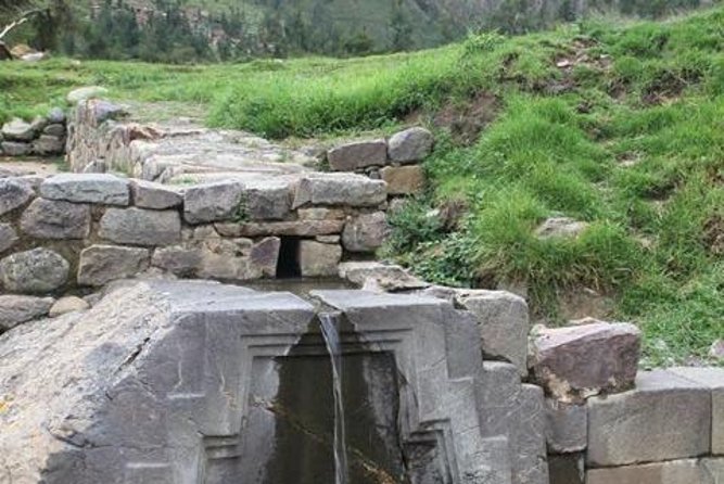 Sacred Valley Private Tour: Chinchero, Ollantaytambo and Pisaq - Visiting Pisaqs Ruins and Market