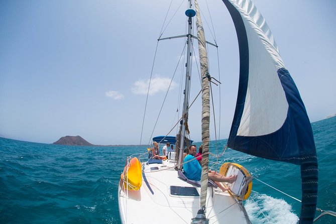 Sailing Tour Around the Lobos Island Natural Park / 4h - Booking Information