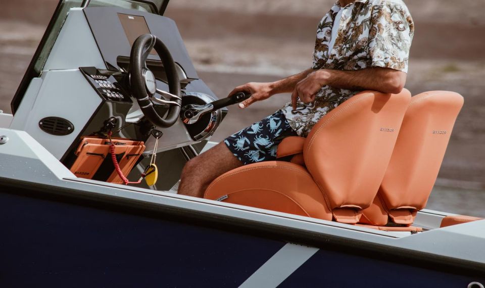 Santorini: Luxury Boat Rental With License - Tips for an Enjoyable Trip