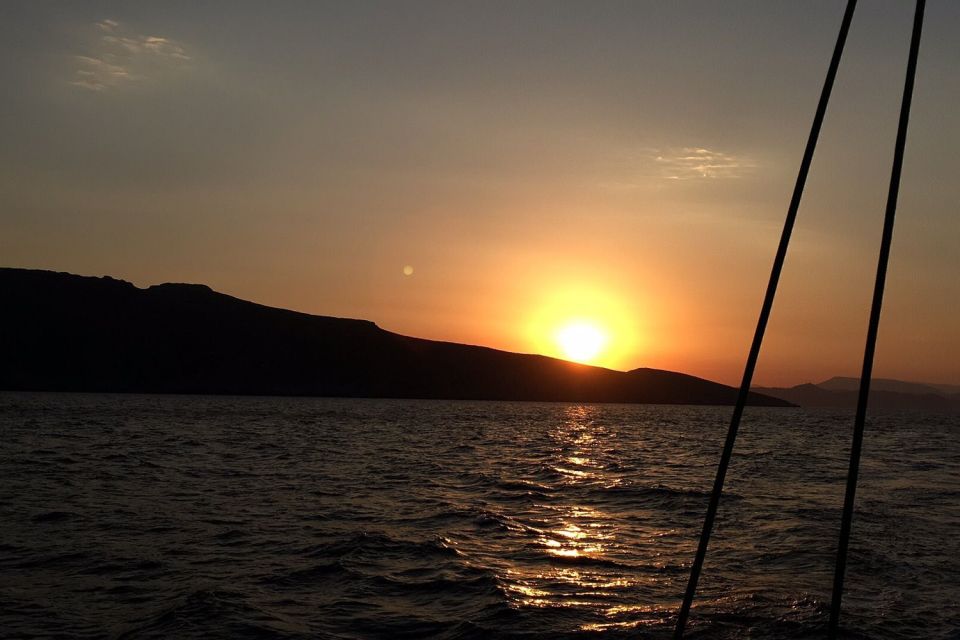 Santorini: Morning or Sunset Cruise With Gourmet Meal - Tips for Your Cruise Experience