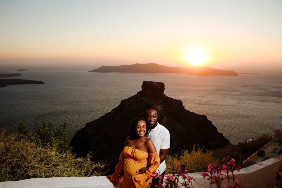 Santorini: Sunset Photo Shoot With a Personal Photographer - Why Choose a Personal Photographer