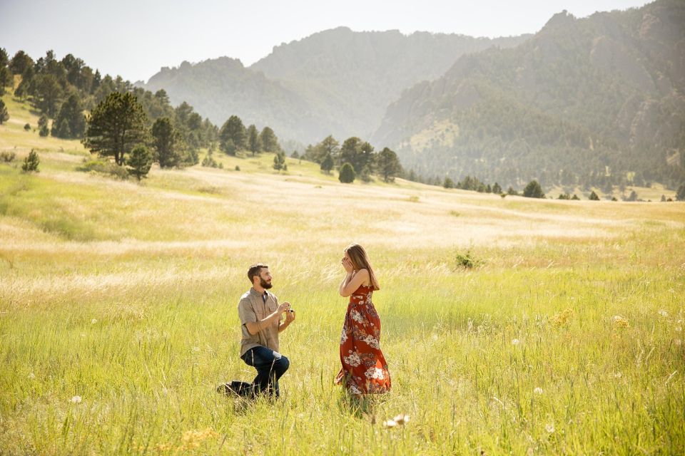 Scenic Mountain Photoshoot in Boulder, Colorado - Planning for Surprise Proposals