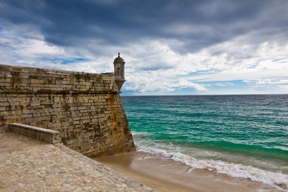 Sesimbra and Arrábida National Park Tour With Wine Tasting - Tour Inclusions and Exclusions