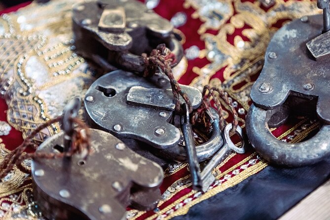 SHERLOCK Escape Room - Pricing and Guarantee