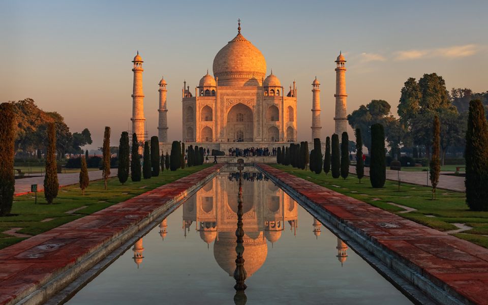 Taj Mahal & Agra Tour With Skip the Line Entry & Transfer - Tips for a Memorable Visit