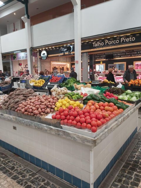 Tour Arrábida/Setúbal/Lisbon - Livramento Market and Traditional Tile-making