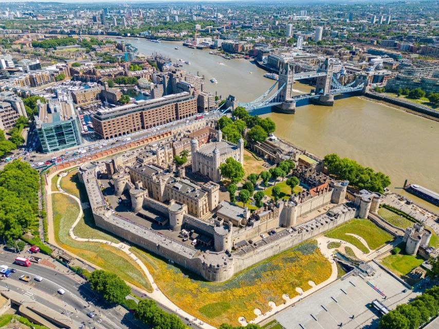 Tower of London Tour With Private Guide, Tickets, Pickup - Tips for a Great Experience