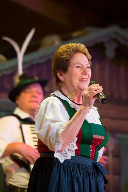Tyrolean Evenings Family Gundolf in Innsbruck - Suggestions for Improvement