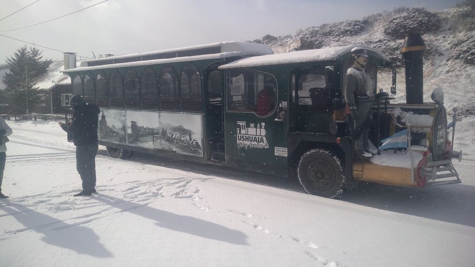 Ushuaia: Panoramic City Train Tour - Booking and Cancellation Policy