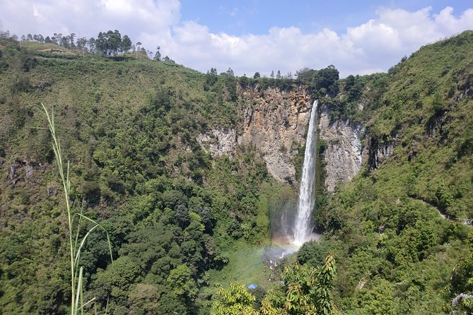 Wonderful 7 Days North Sumatra Tour (Include: 2 Days 1 Night Jungle Trekking) - Why Choose This Tour