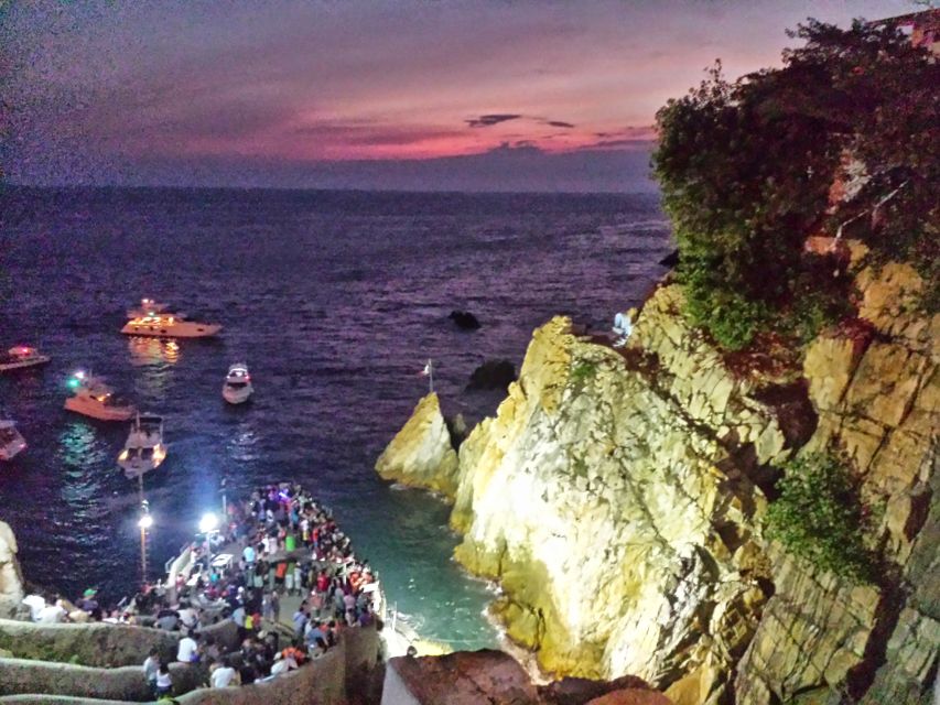 *Acapulco: Private Luxury Dinner, Drinks & High Cliff Divers - Frequently Asked Questions