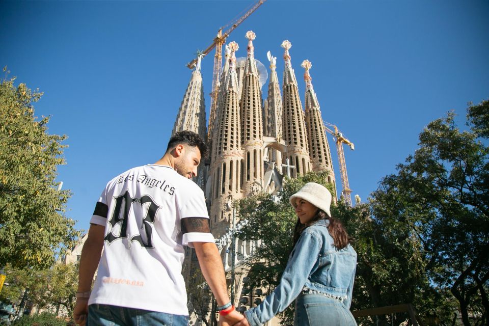 Barcelona: Photographic Madness at the Sagrada Familia - Frequently Asked Questions