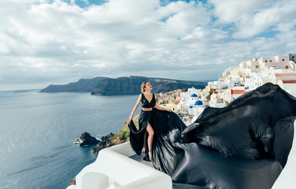 Photoshoot in Santorini With Flying Dress - Frequently Asked Questions
