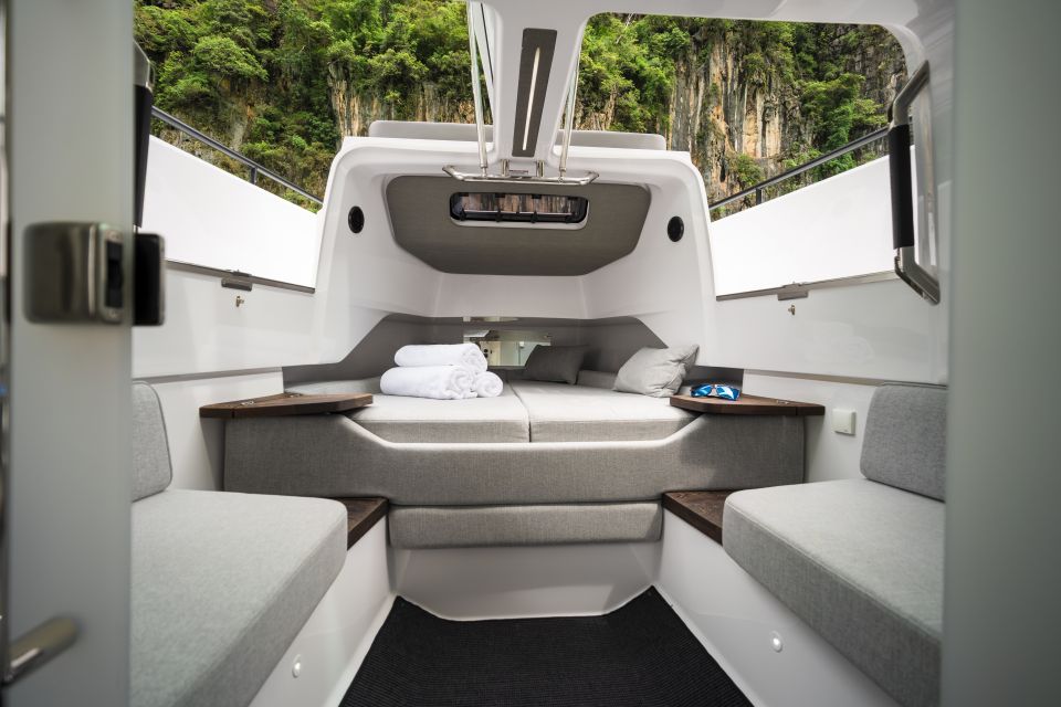 The Fastest All Inclusive Private Motor Yacht in Santorini - Frequently Asked Questions