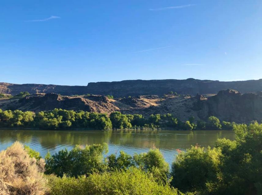 Twin Falls: Dierkes Lake Hike & Shoshone Falls Guided Tour - Recap