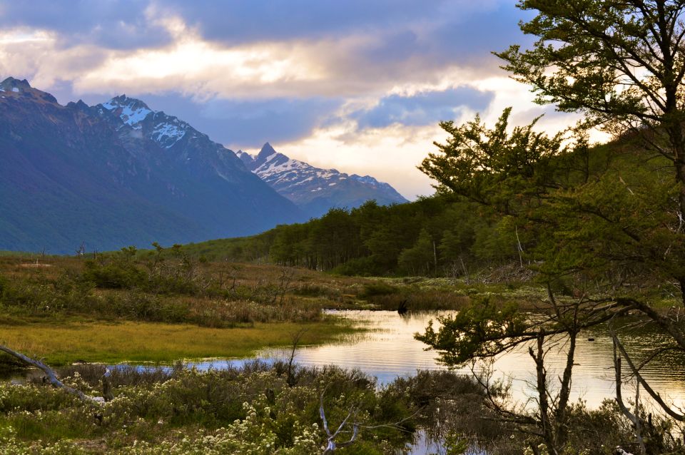 Ushuaia: Esmeralda Lagoon Hiking Tour With Lunch and Drinks - Frequently Asked Questions