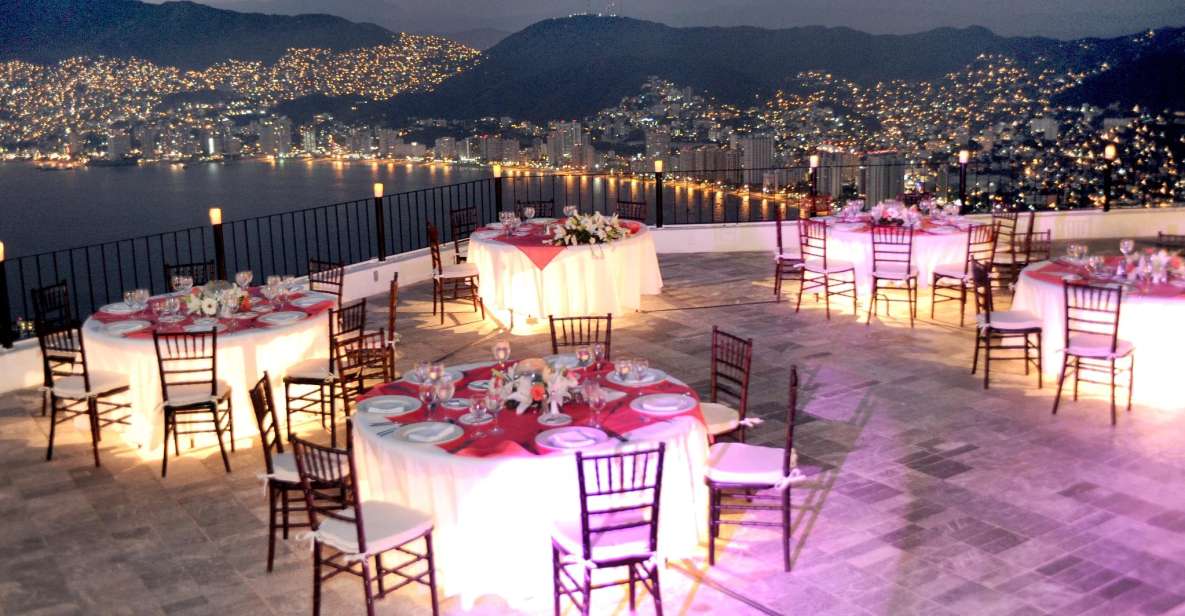 *Acapulco: Private Luxury Dinner, Drinks & High Cliff Divers - Key Points