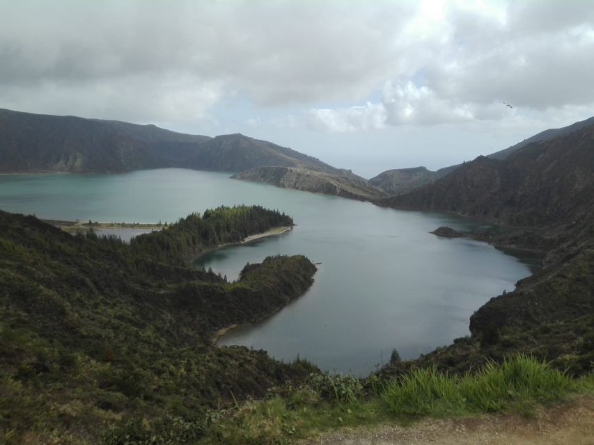 Adapted Van Tour - Lagoa Do Fogo ( Half Day) - Key Points