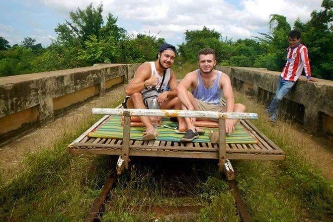 Afternoon Tour by Tuk Tuk to Bamboo Train,Bat Cave,Killing Cave,Countryside. - Key Points