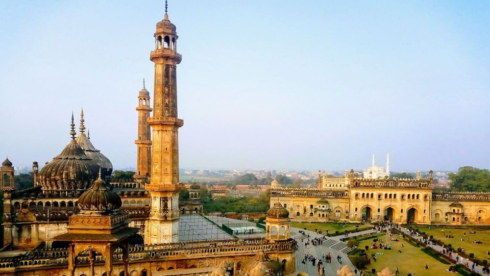Agra to Lucknow Transfer - Key Points