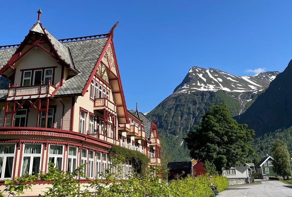 All About the Fjords, in One Tour by Boat & Bus From Ålesund - Good To Know