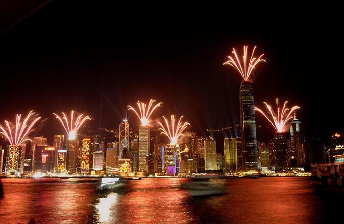 Aqua Luna: Symphony of Lights Cruise in Hong Kong - Key Points