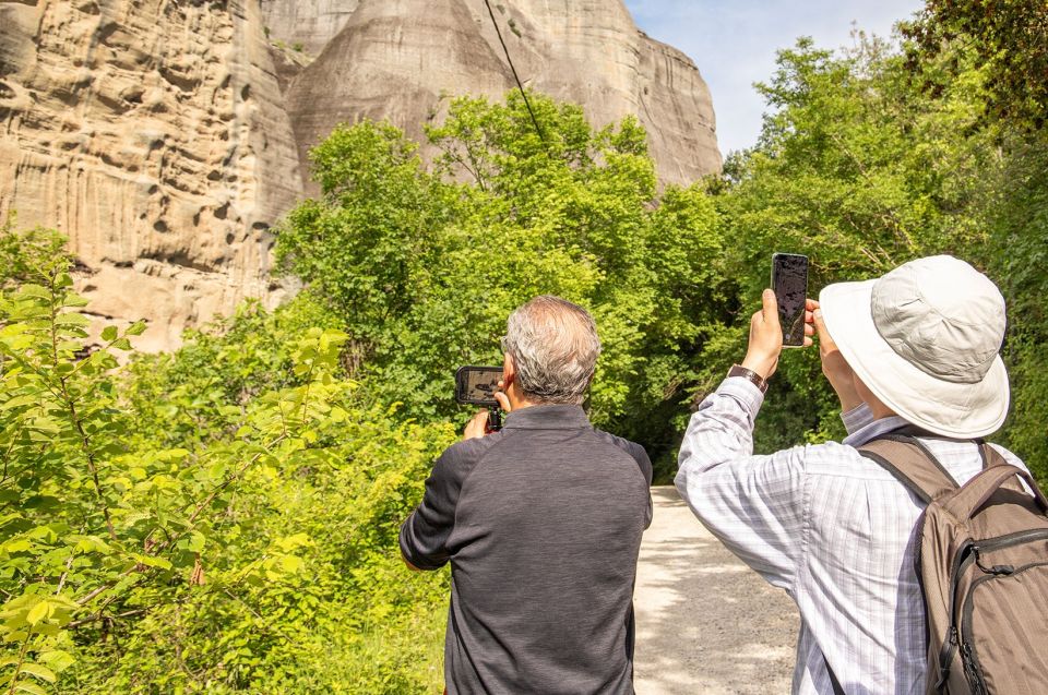 Athens to Meteora: Monasteries & Hidden Caves Bus Tour - Key Points