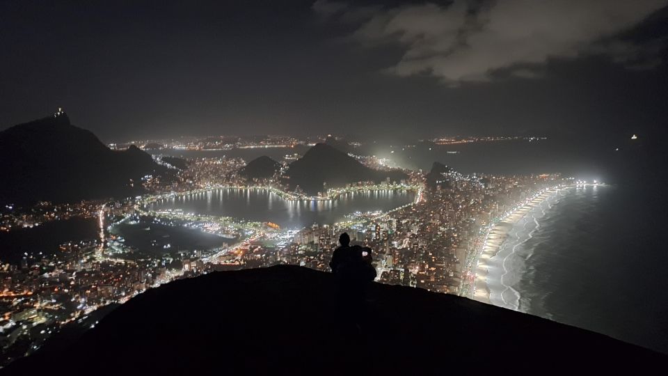 Aventurismo 2 Brothers Hill Vidigal Favela - Key Points