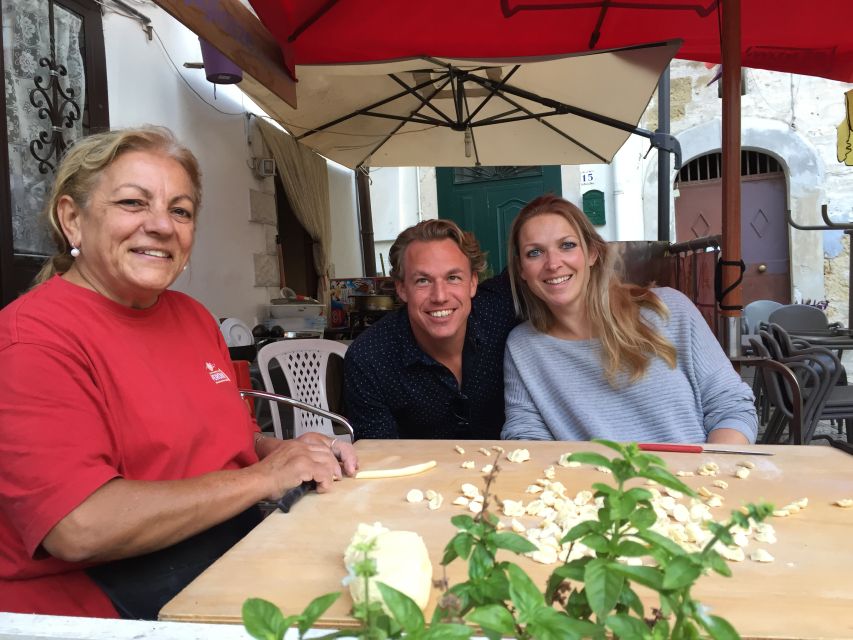 Bari Rickshaw Tour With Pasta Experience - Key Points