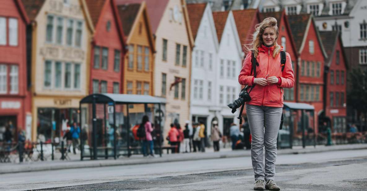 Bergen Past and Present: A Historical Walking Journey - Good To Know