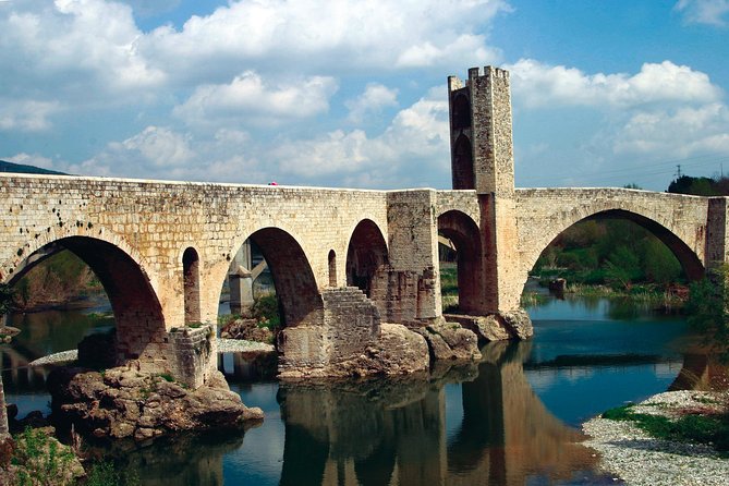 Besalu,Banyoles Lake & Garrotxa Volcanoes Small Group From Girona - Itinerary Highlights