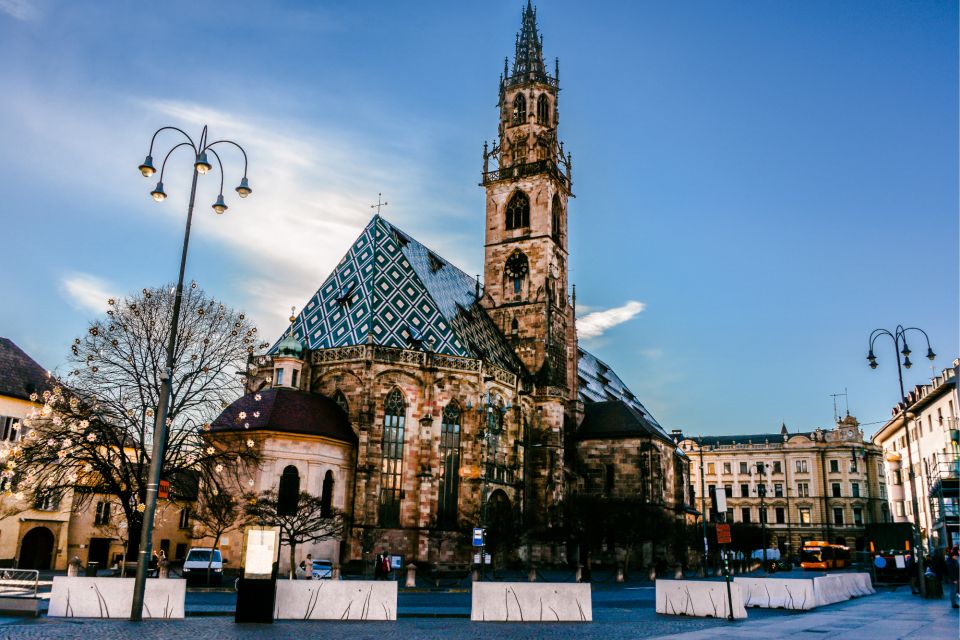 Bolzano: First Discovery Walk and Reading Walking Tour - Key Points