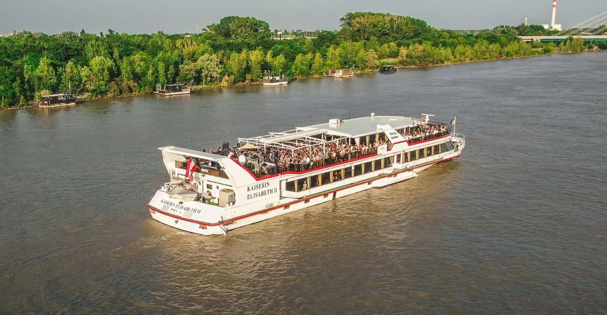 Bregenz: Houseboat - Good To Know