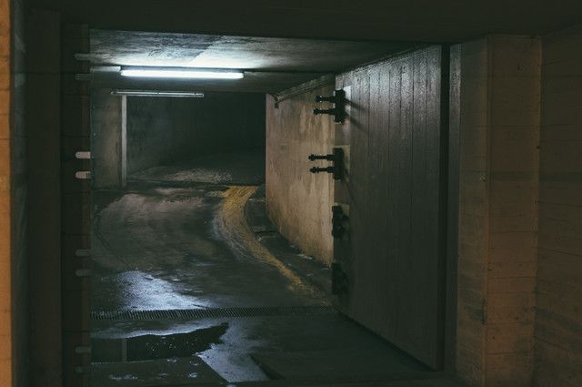 Bremen: Bremens Underground Guided Tour - Key Points