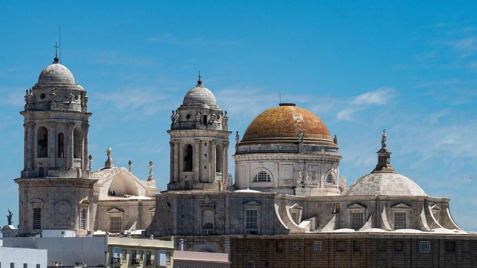 Cadiz Private Guided Walking Tour - Key Points
